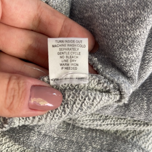 FOR CYNTHIA | GREY VEST - Picture 10 of 10